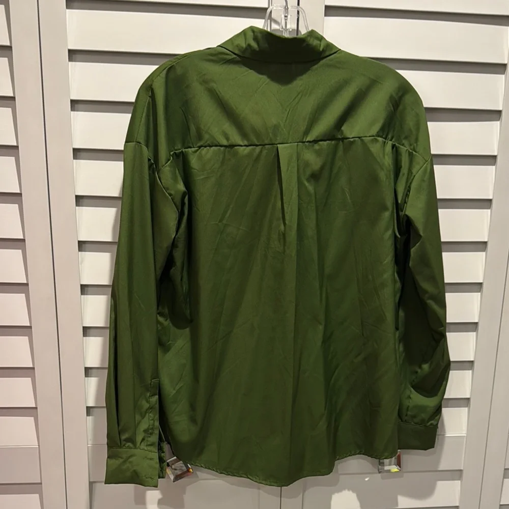 Order Plus NWT Green Button-Up Shirt with long sleeves. - Picture 5 of 9
